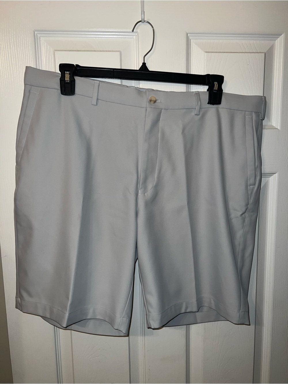 Peter Millar Light Gray Flat-Front Golf Shorts